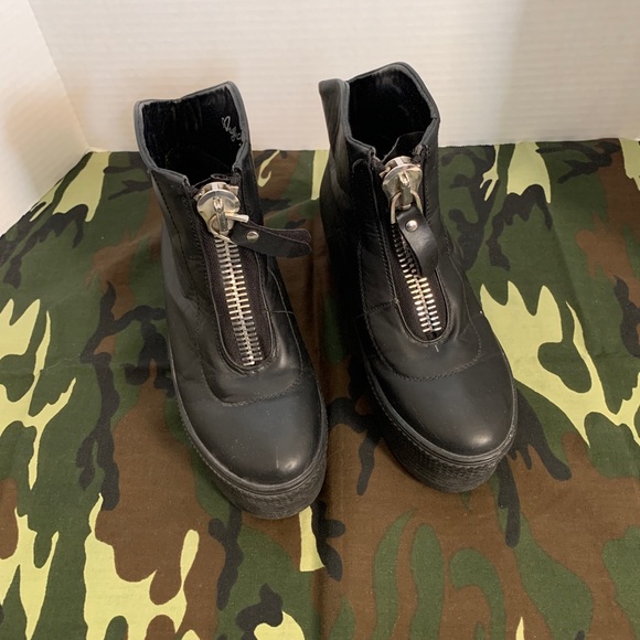 Platform Boots - Picture 1 of 5